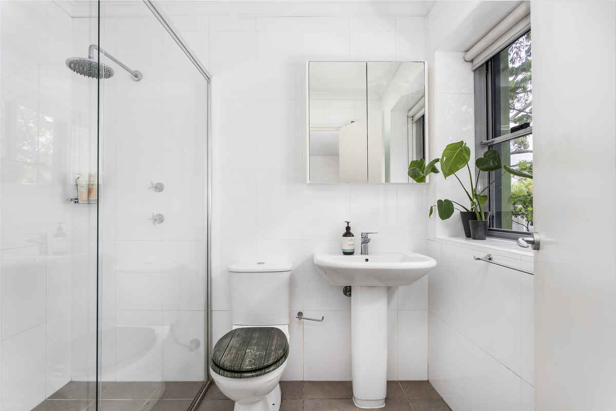 239 Cope Street Waterloo