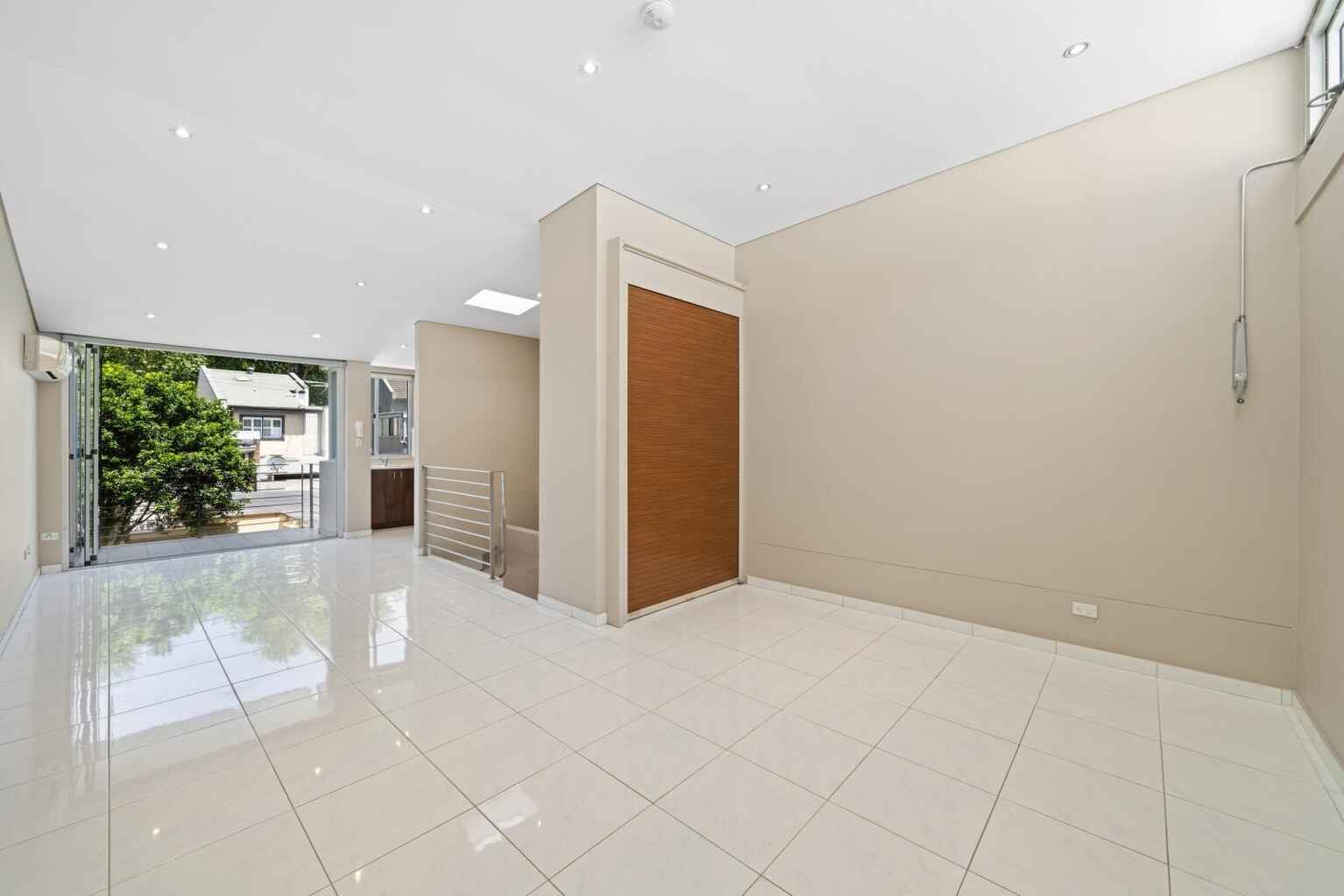 2/34 Mitchell Road Alexandria