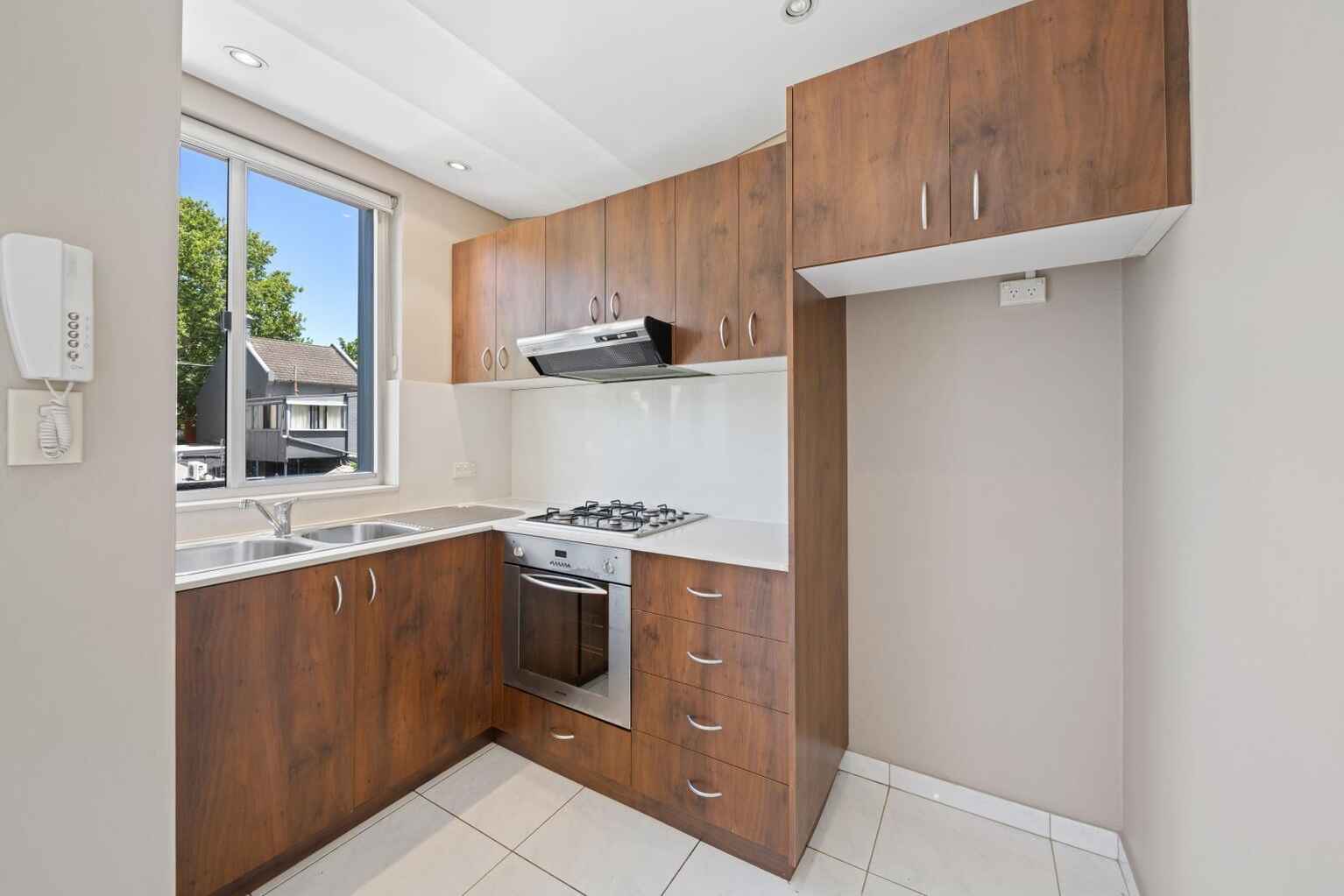2/34 Mitchell Road Alexandria