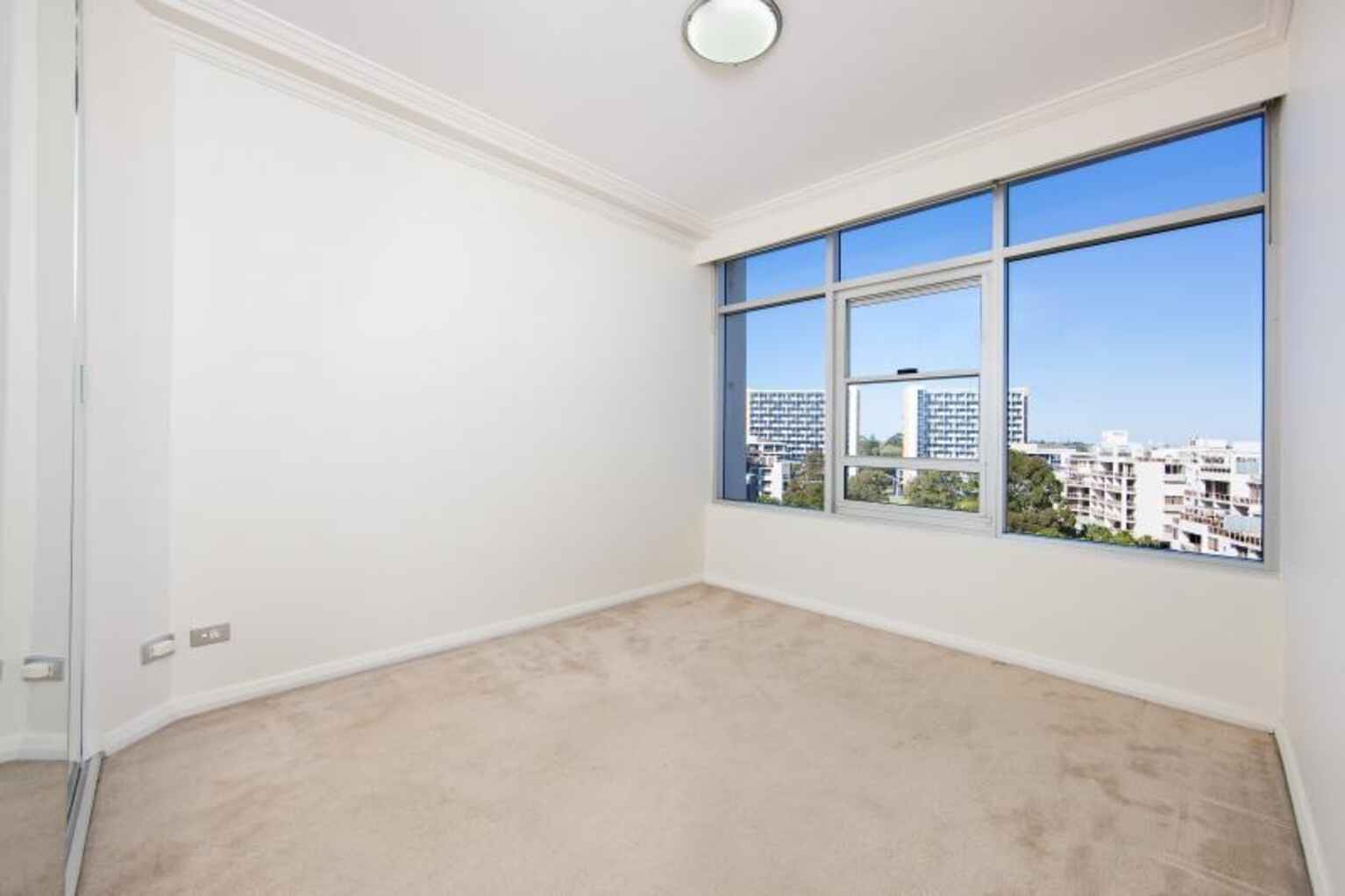 143/804 Bourke Street Waterloo