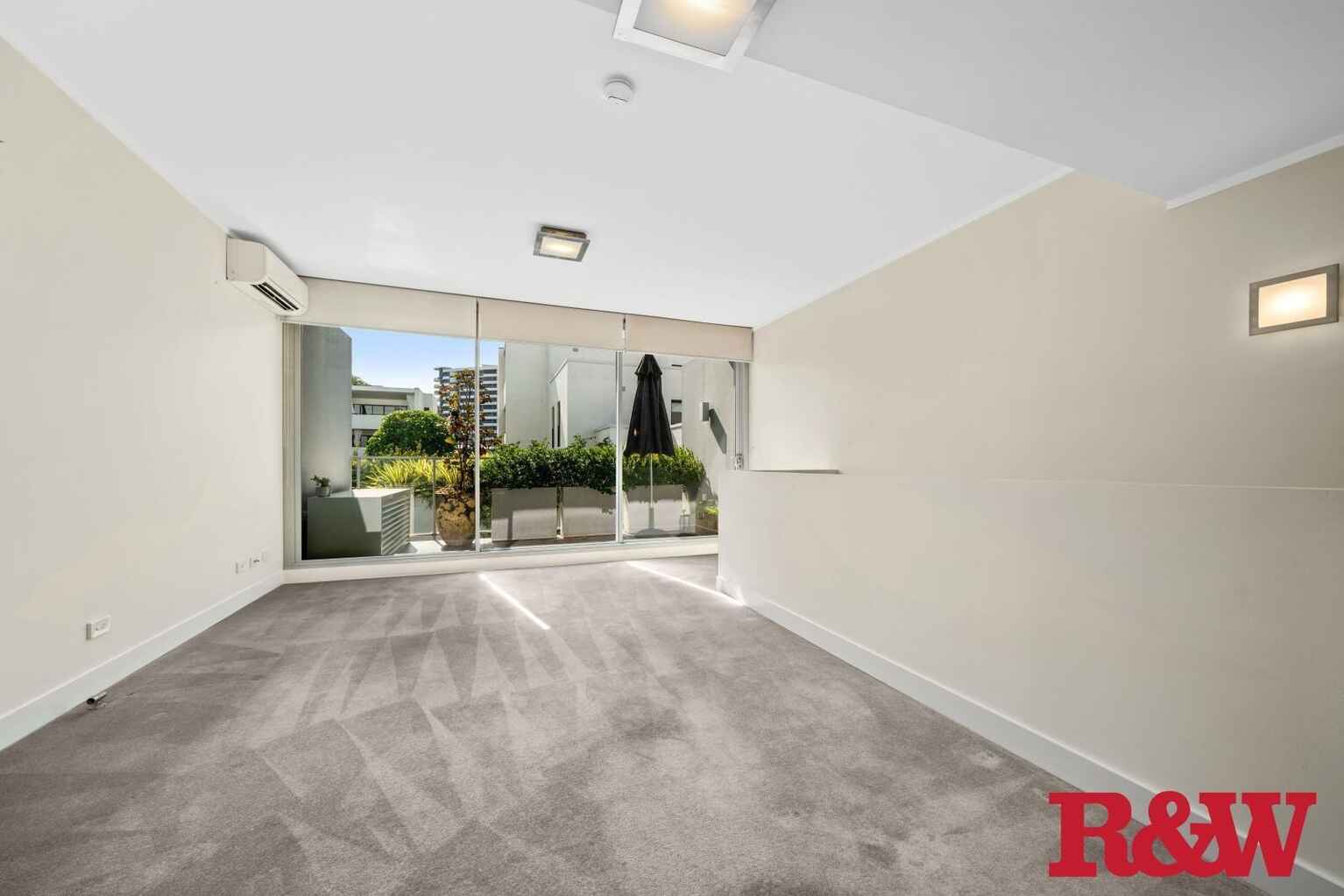 505/12 Danks Street Waterloo