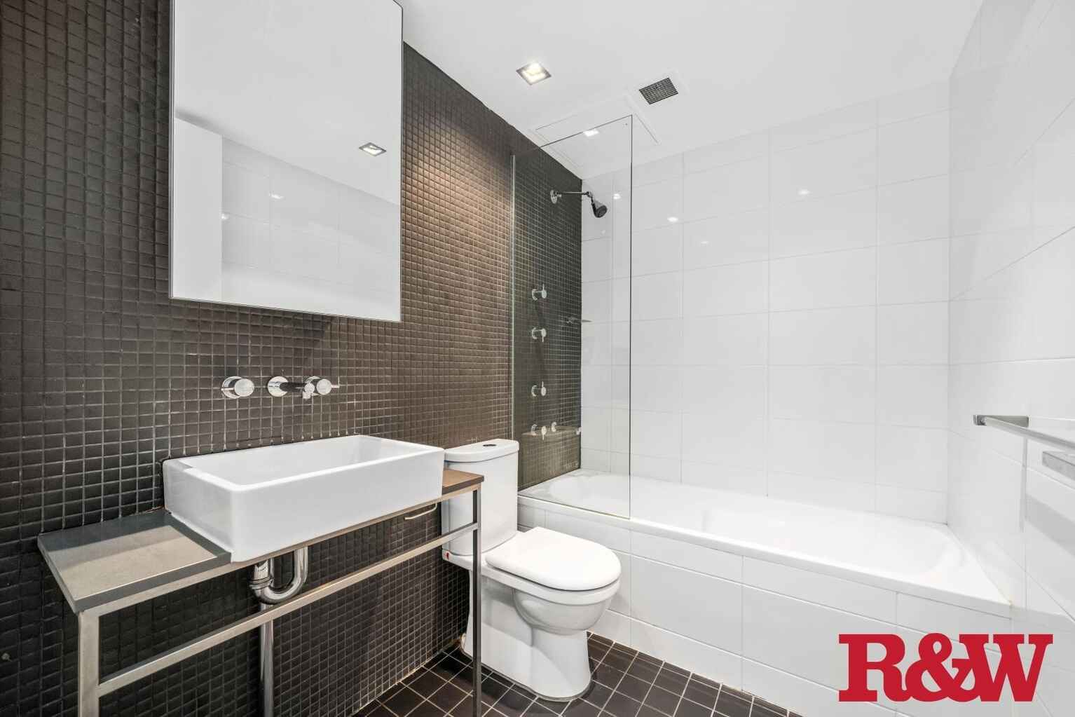 505/12 Danks Street Waterloo