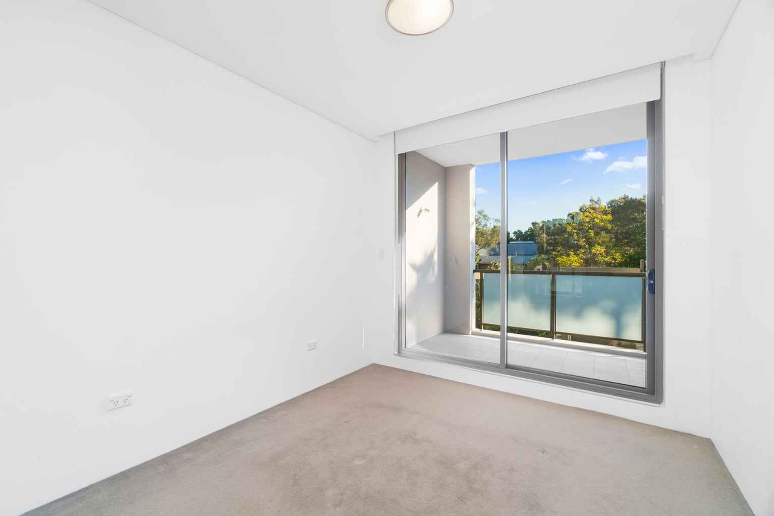 19/370 George Street Waterloo