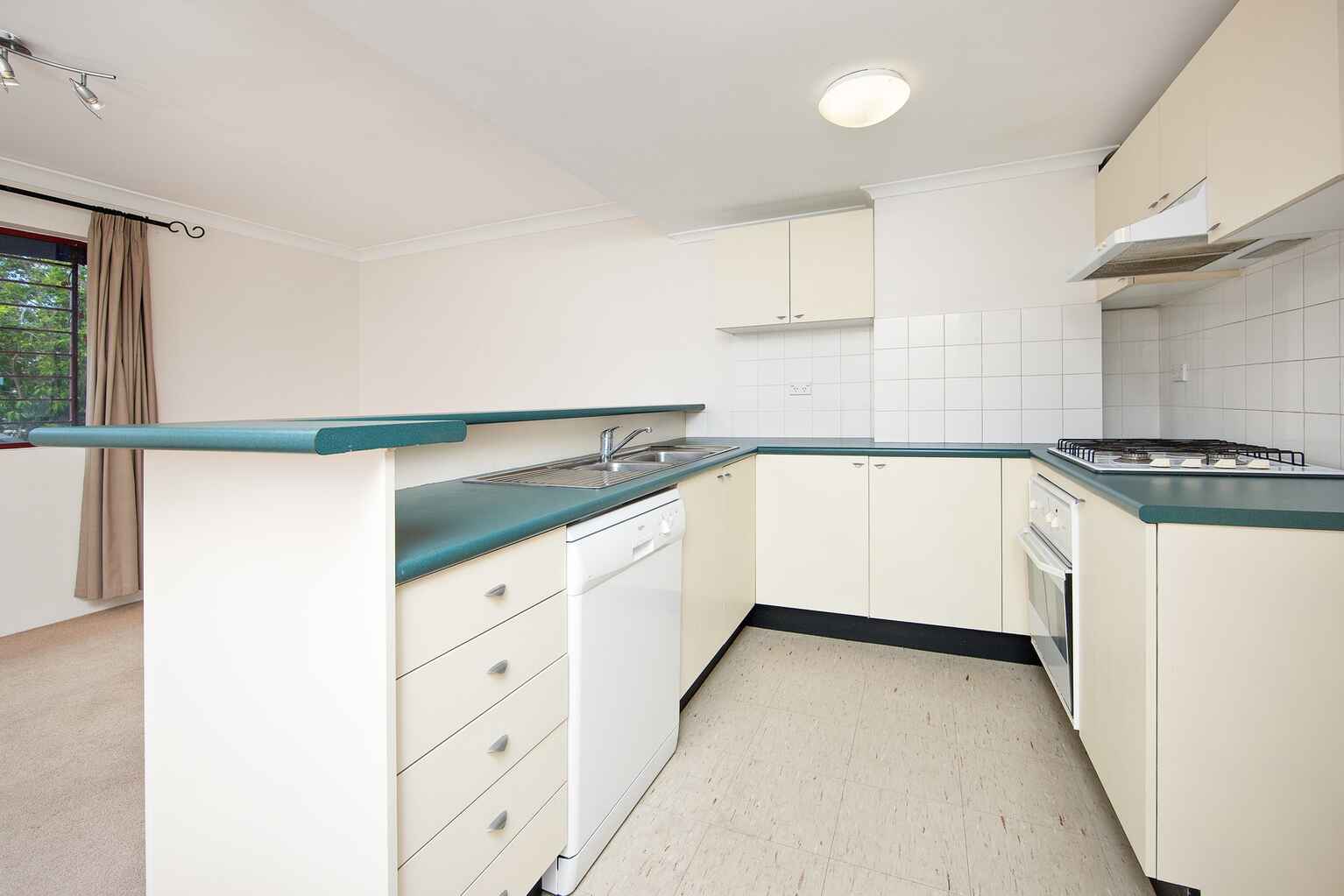 2/14 Kensington Street Waterloo