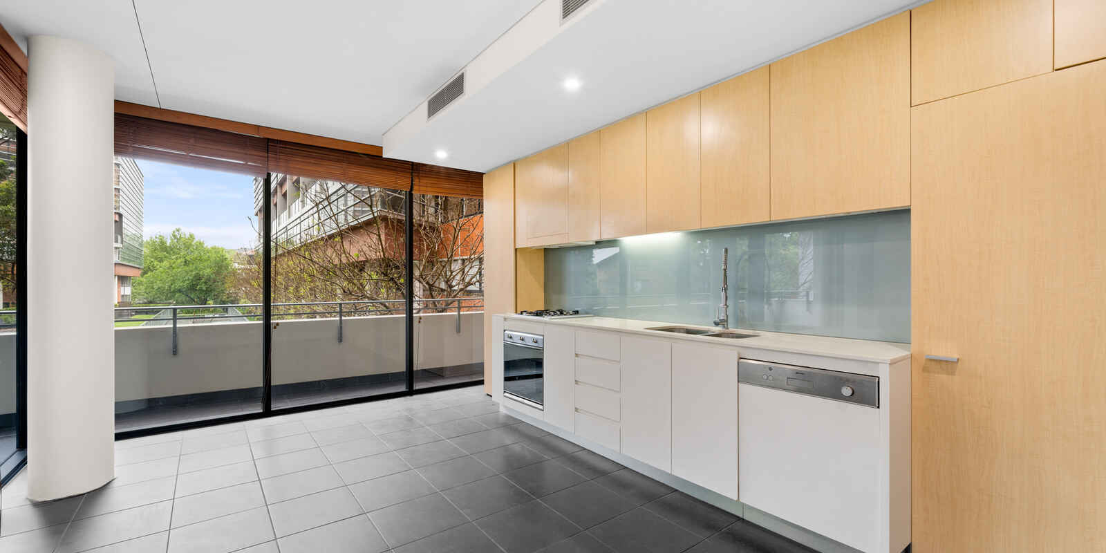 306D/250 Anzac Parade Kensington