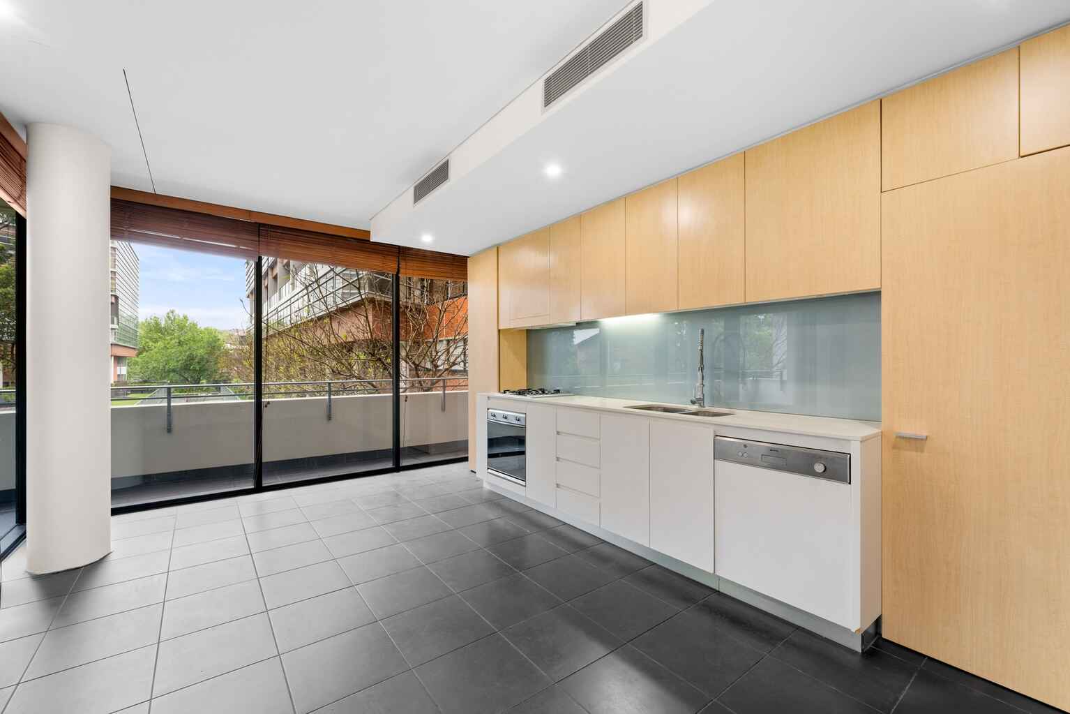 306D/250 Anzac Parade Kensington