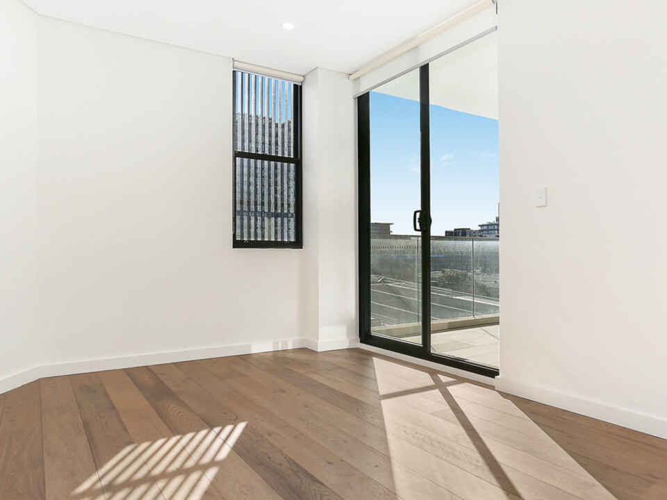 404/18 Gadigal Avenue Waterloo