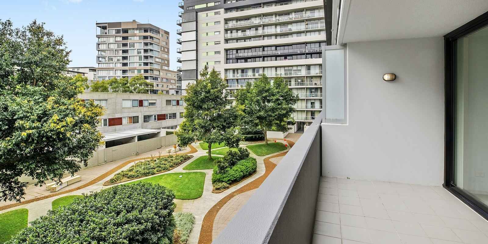 3/4 Hutchinson Walk Zetland