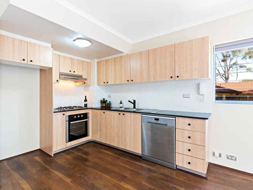 42/110 Wellington Street Waterloo