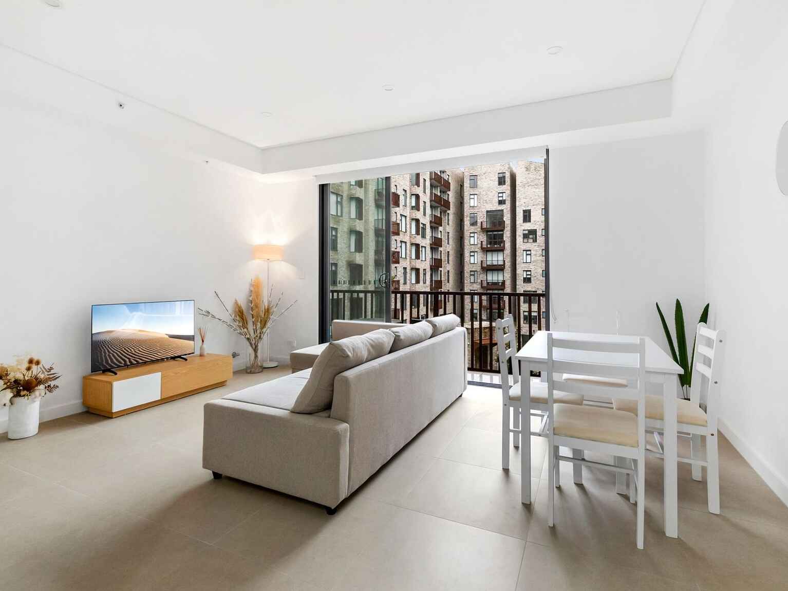 301/105 Dalmeny Avenue Rosebery
