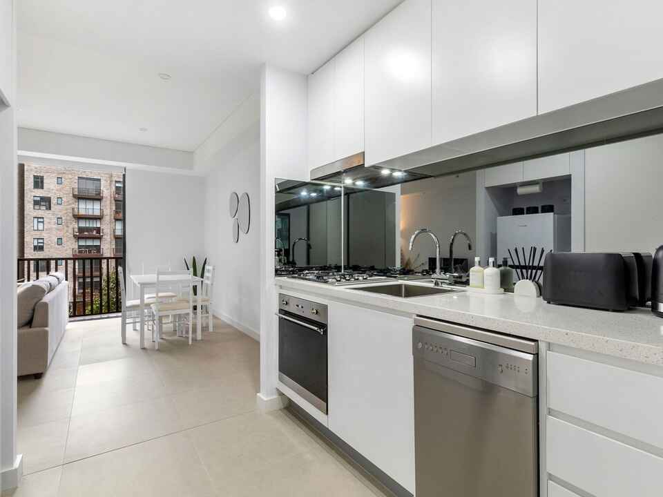 301/105 Dalmeny Avenue Rosebery