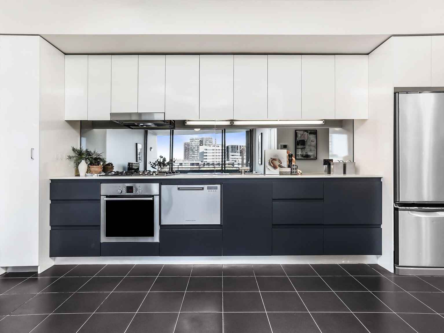 F704/7 Hunter Street Waterloo
