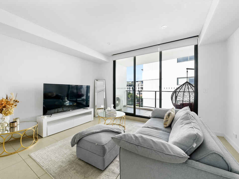 303/1 Madden Close Botany