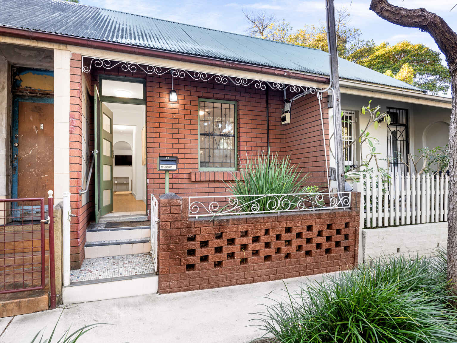 42 Alexander Street Alexandria