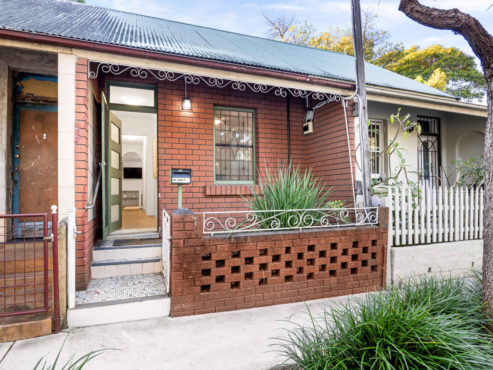 42 Alexander Street Alexandria