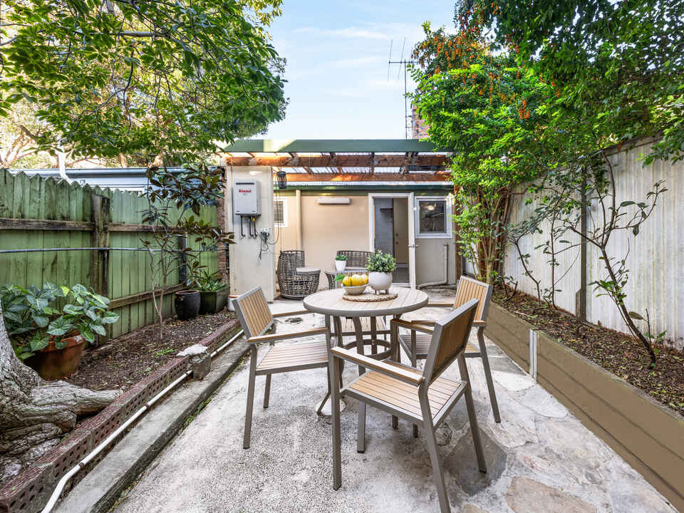 42 Alexander Street Alexandria