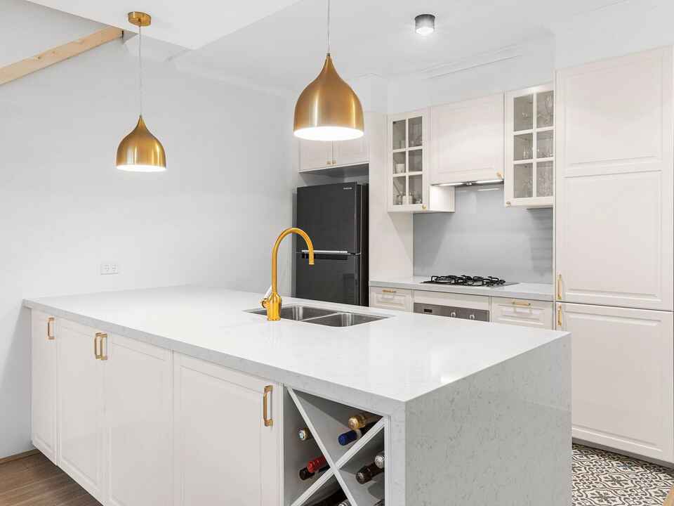 7/8 Grandstand Parade Zetland