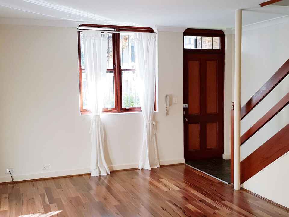 1/120 Commonwealth Street Surry Hills
