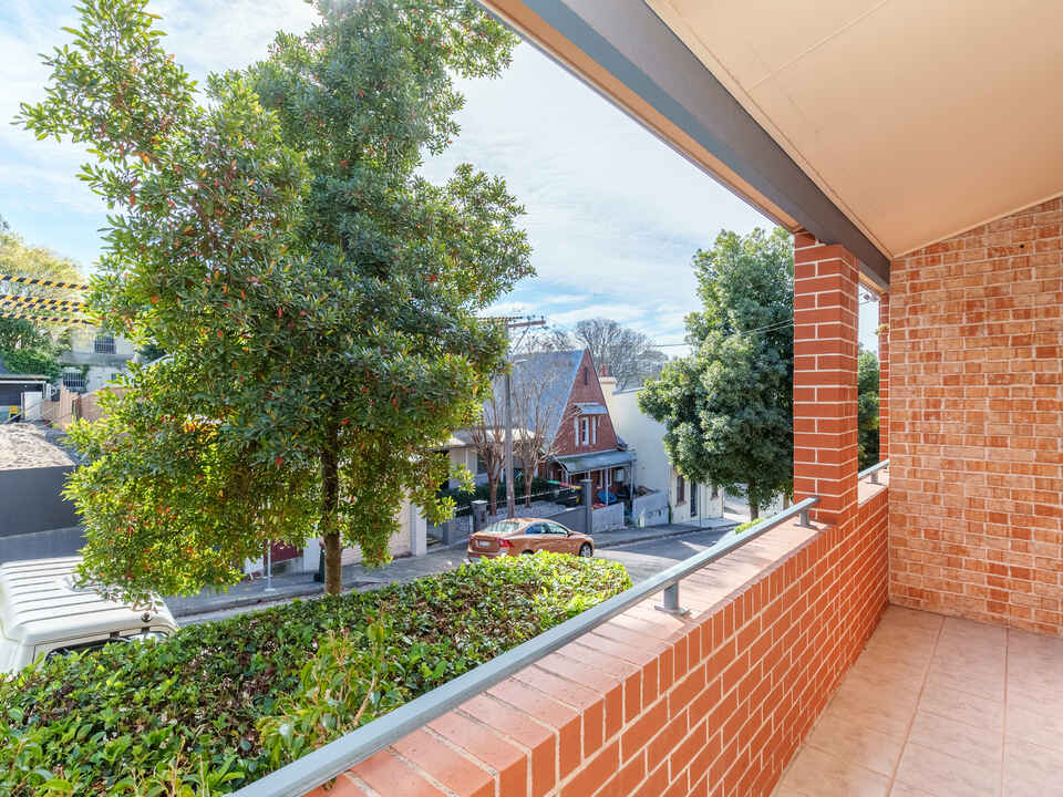 2/76 Kellick Street Waterloo