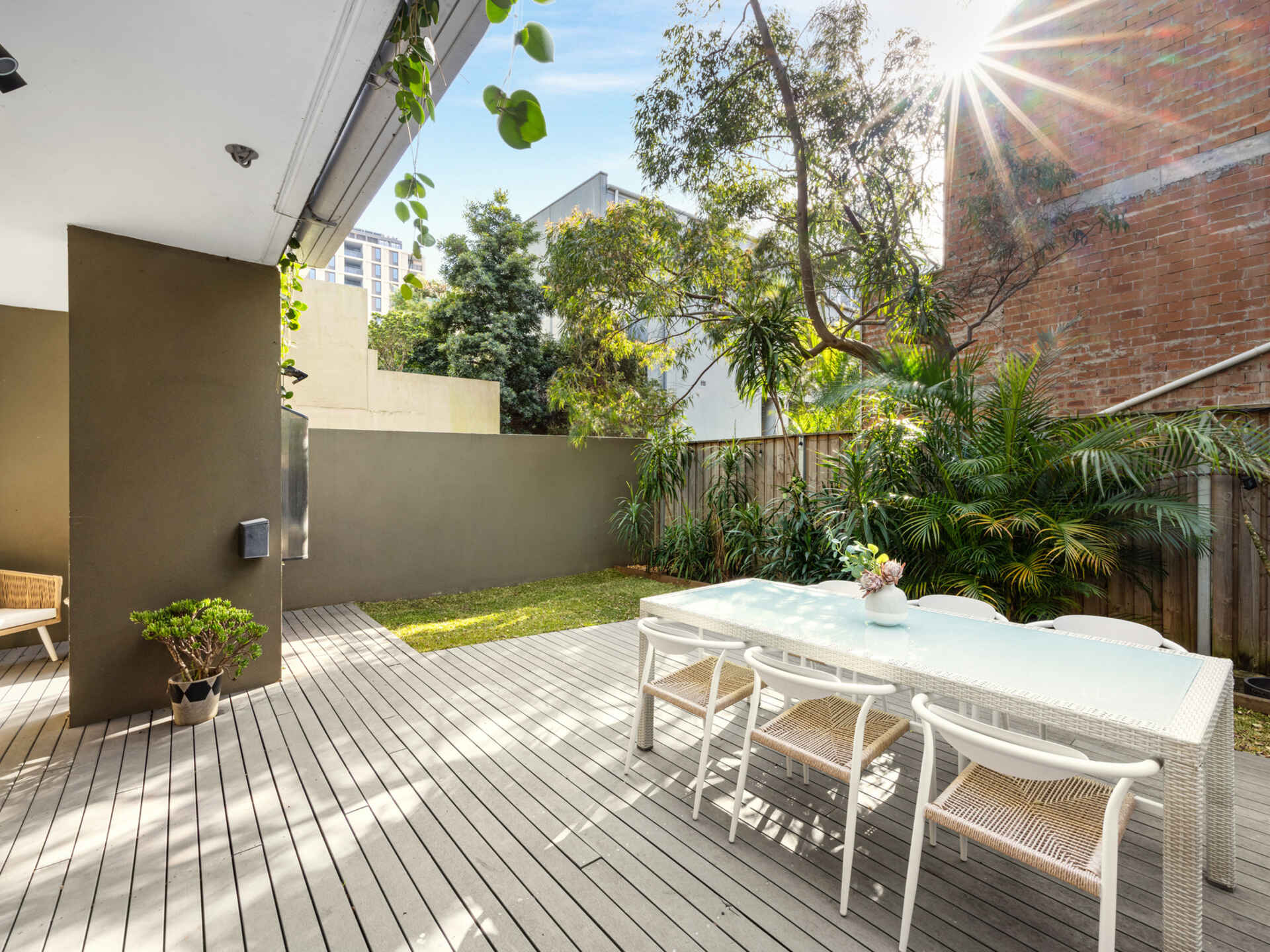 1/143 Botany Road Waterloo
