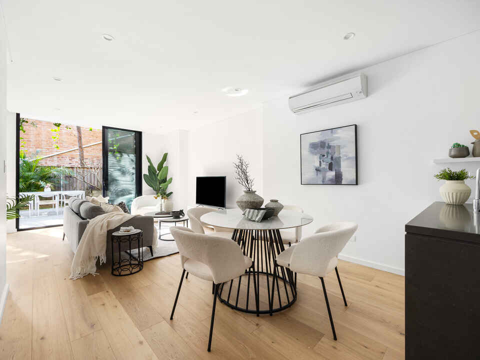 1/143 Botany Road Waterloo
