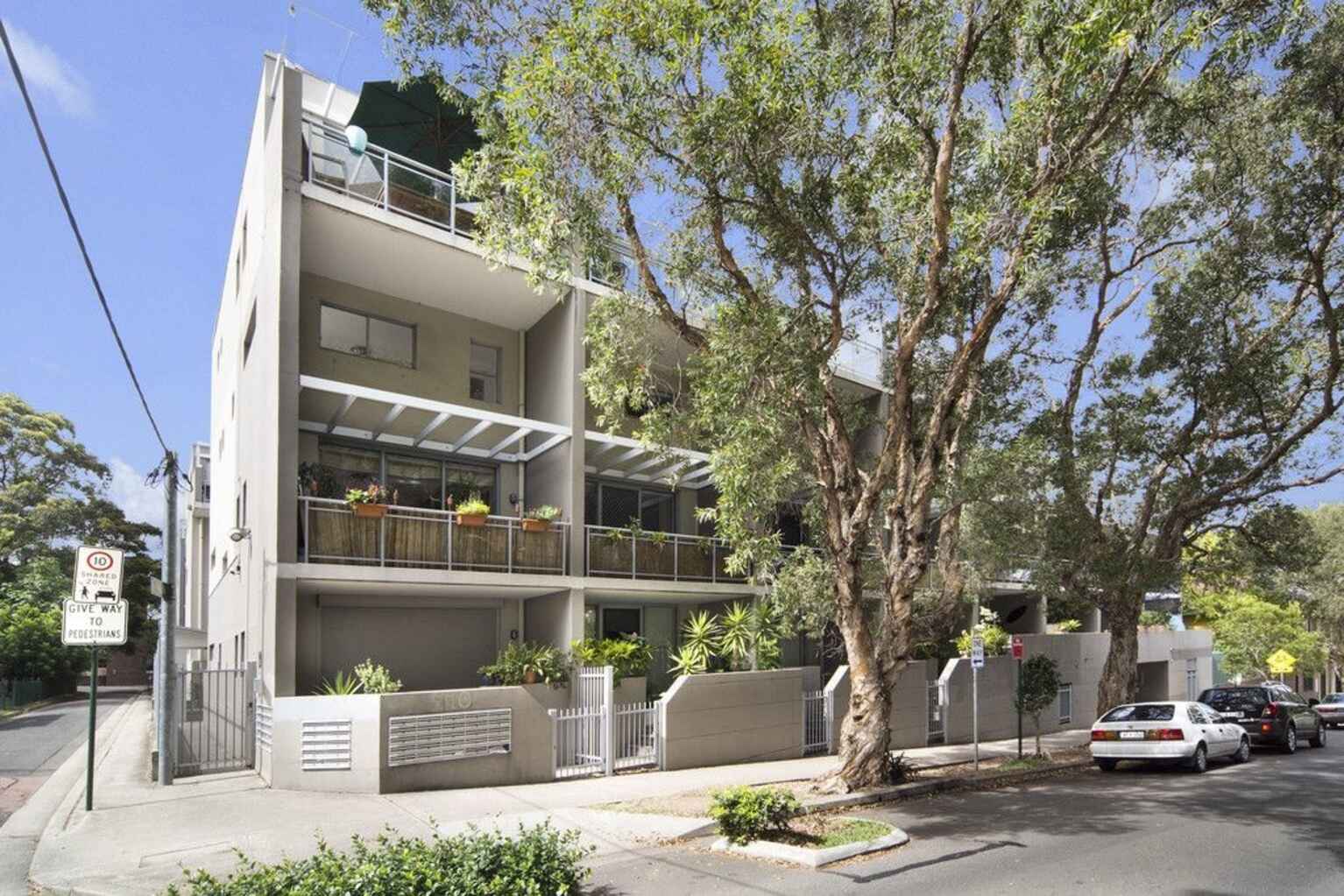 48/110 Wellington Street Waterloo