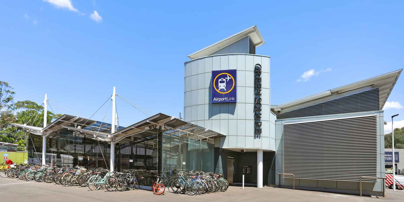 27/4 Hutchinson Walk Zetland