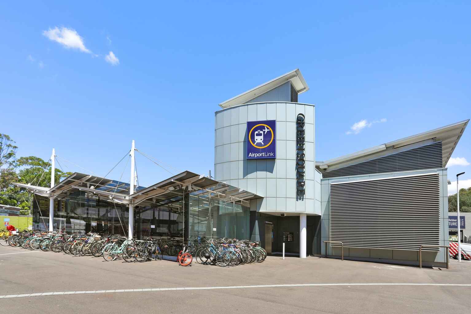 27/4 Hutchinson Walk Zetland