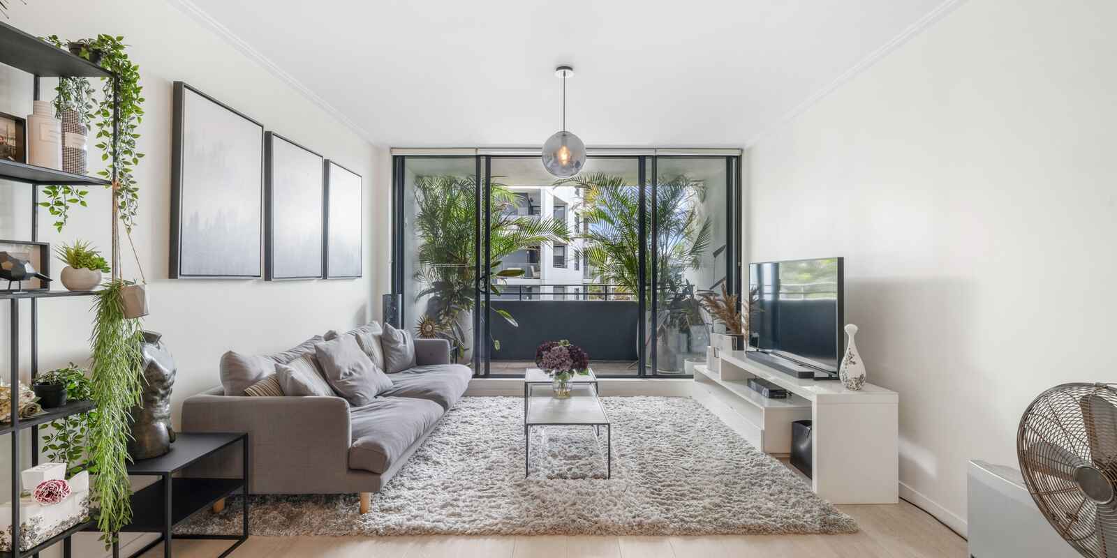 A402/11 Hunter Street Waterloo