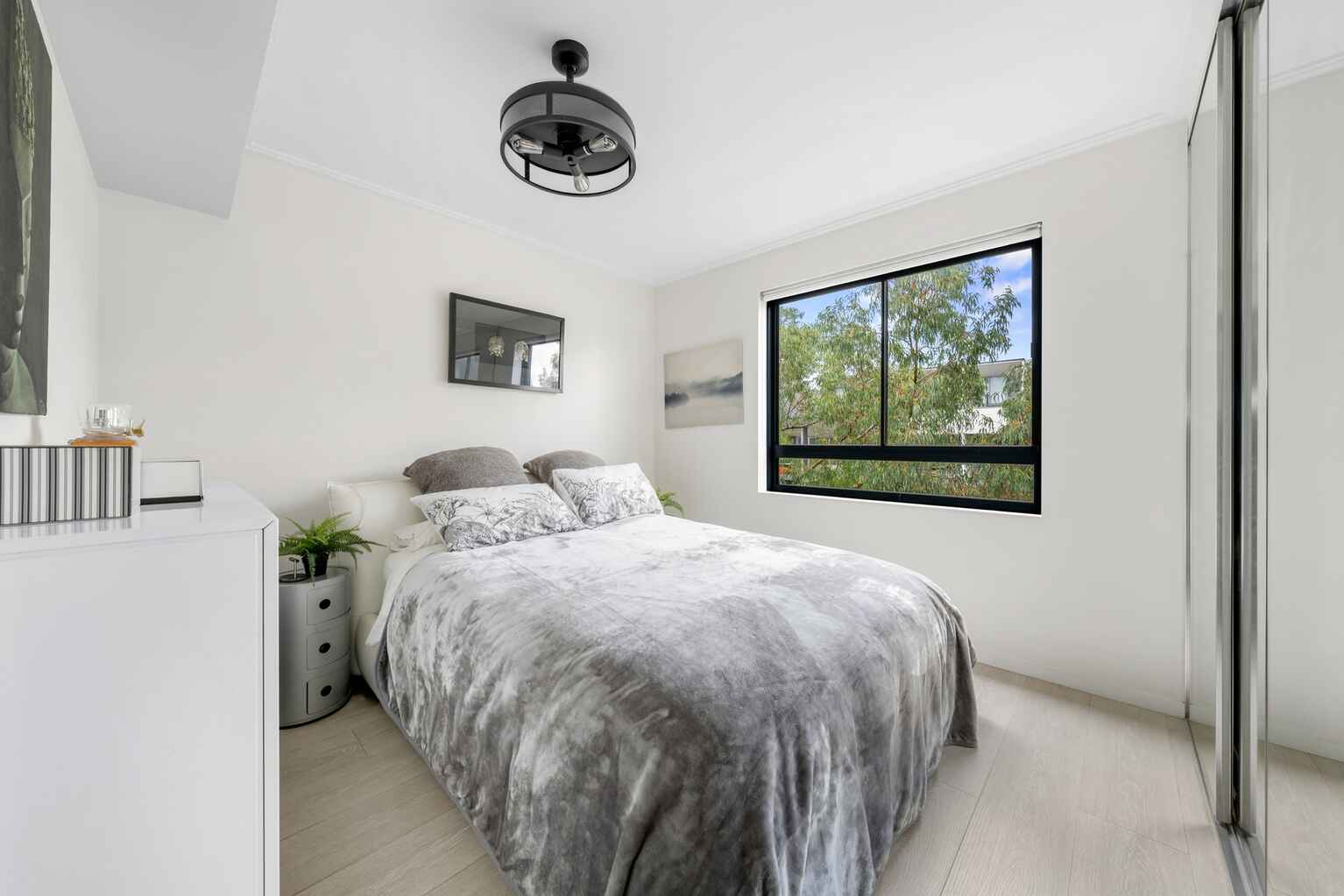 A402/11 Hunter Street Waterloo