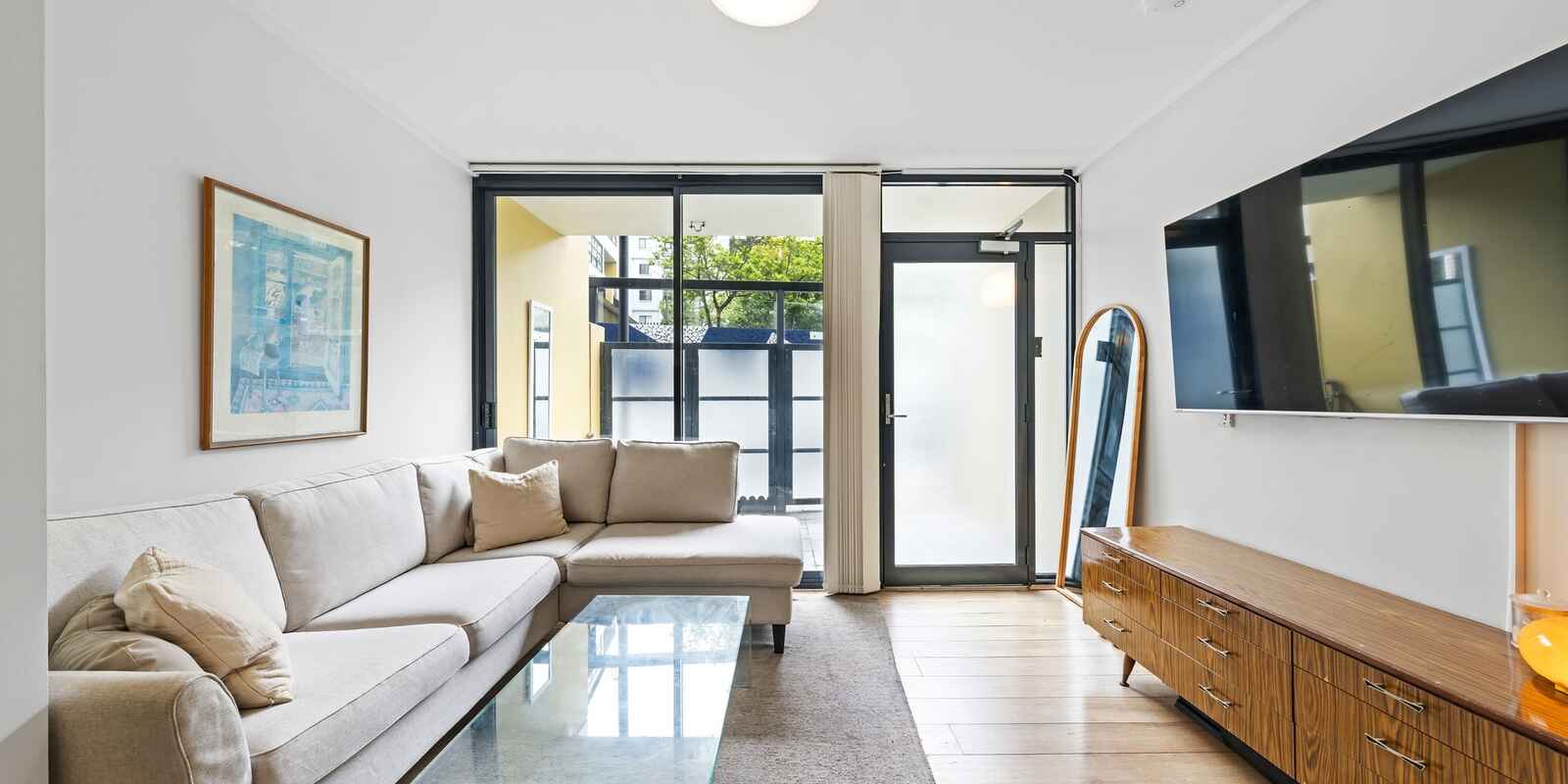 C102/2-6 Mandible Street Alexandria