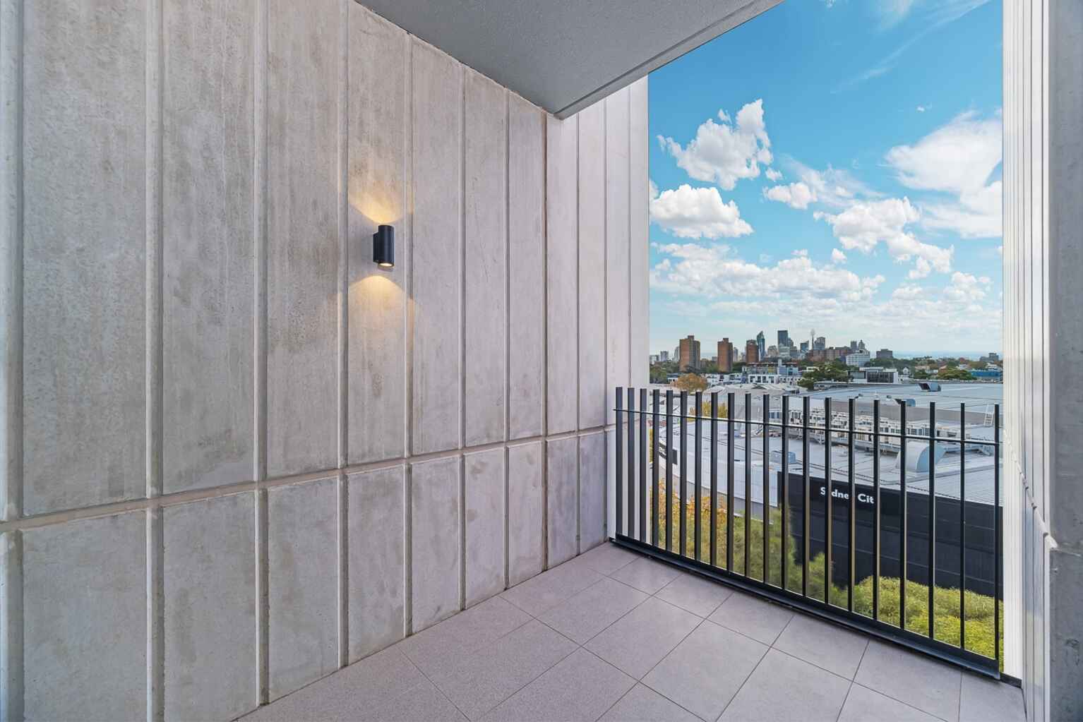 903/6 Thread Lane Waterloo 903/6 Thread Lane Waterloo