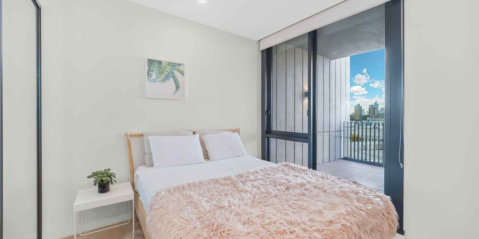 903/6 Thread Lane Waterloo 903/6 Thread Lane Waterloo