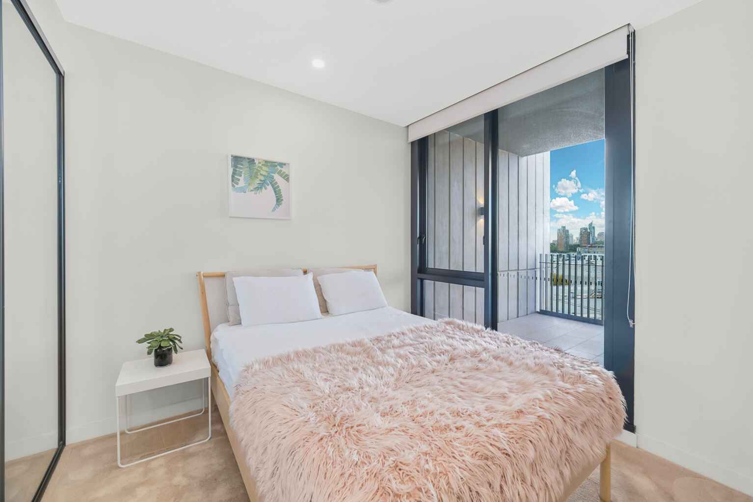 903/6 Thread Lane Waterloo 903/6 Thread Lane Waterloo