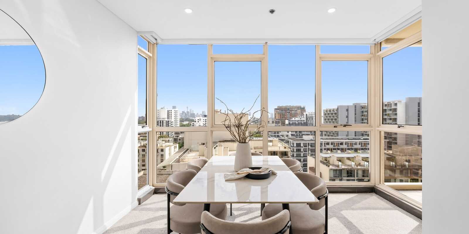 360/8 Lachlan Street Waterloo