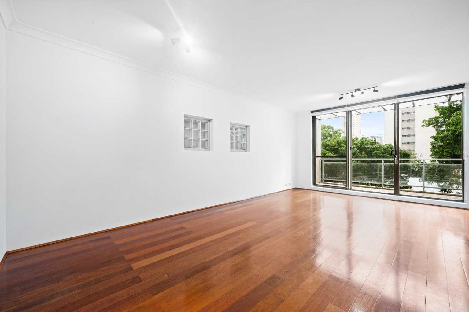 16/110 Wellington Street Waterloo