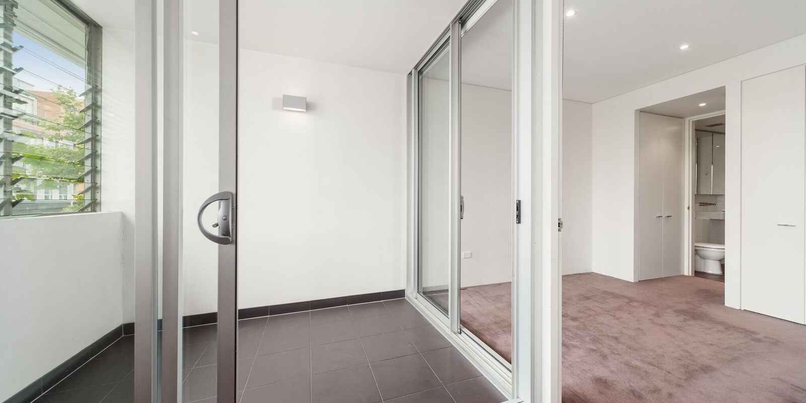 204B/260 Anzac Parade Kensington