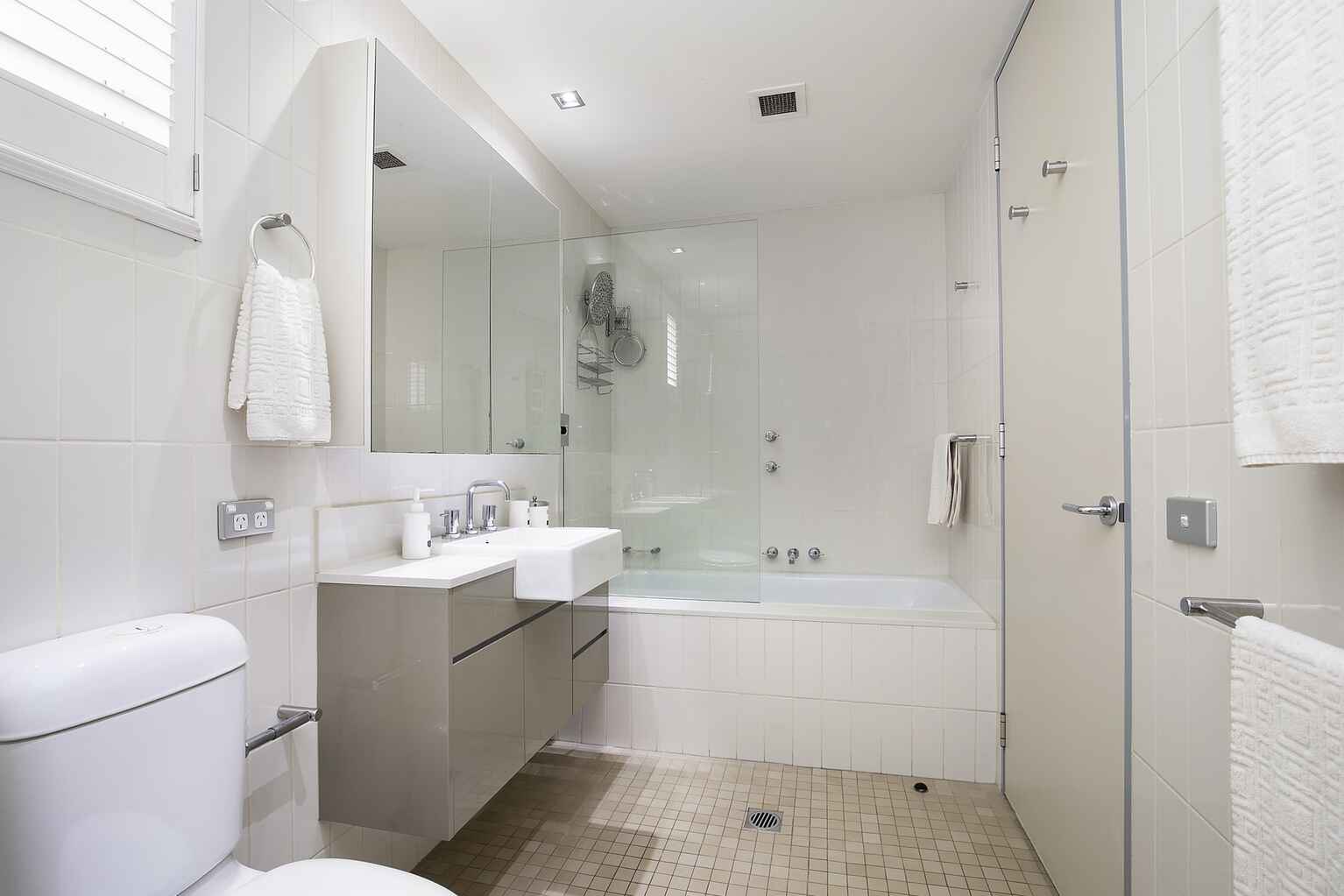 105/2-4 Powell Street Waterloo