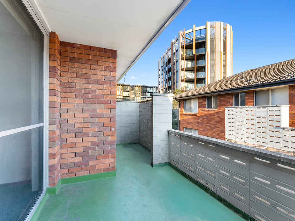 25/16 Evans Street Eastlakes