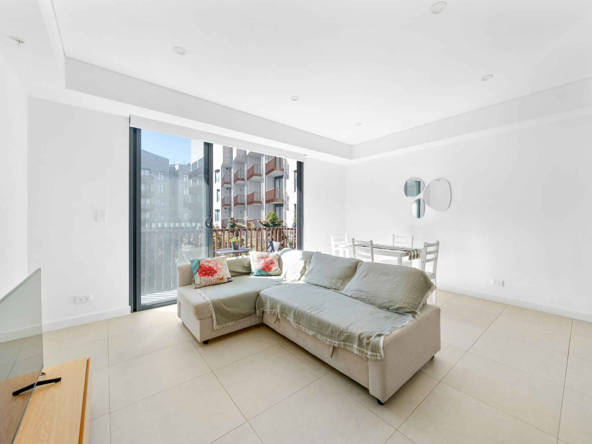 301/105 Dalmeny Avenue Rosebery