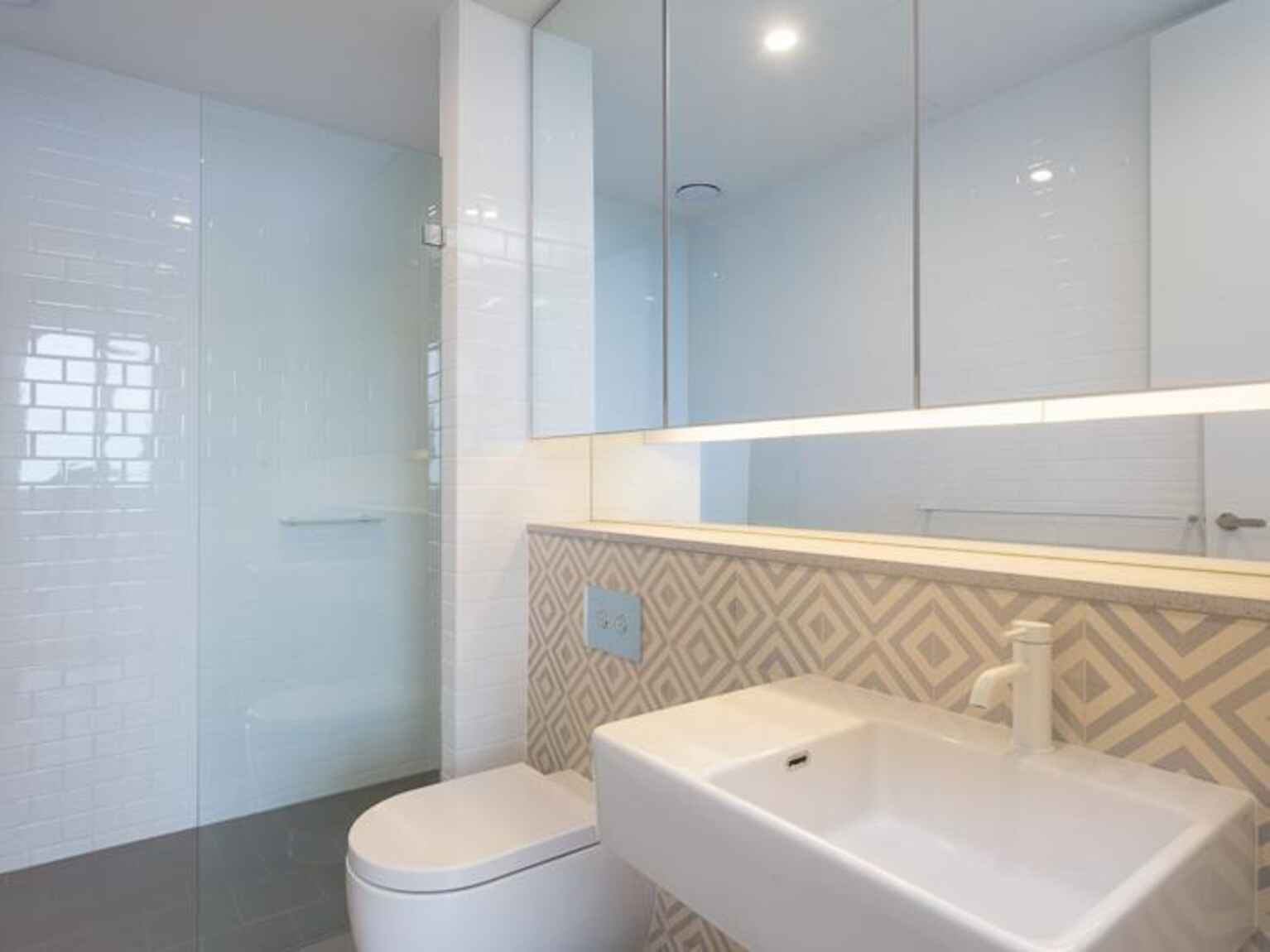 811/70 MacDonald Street Erskineville