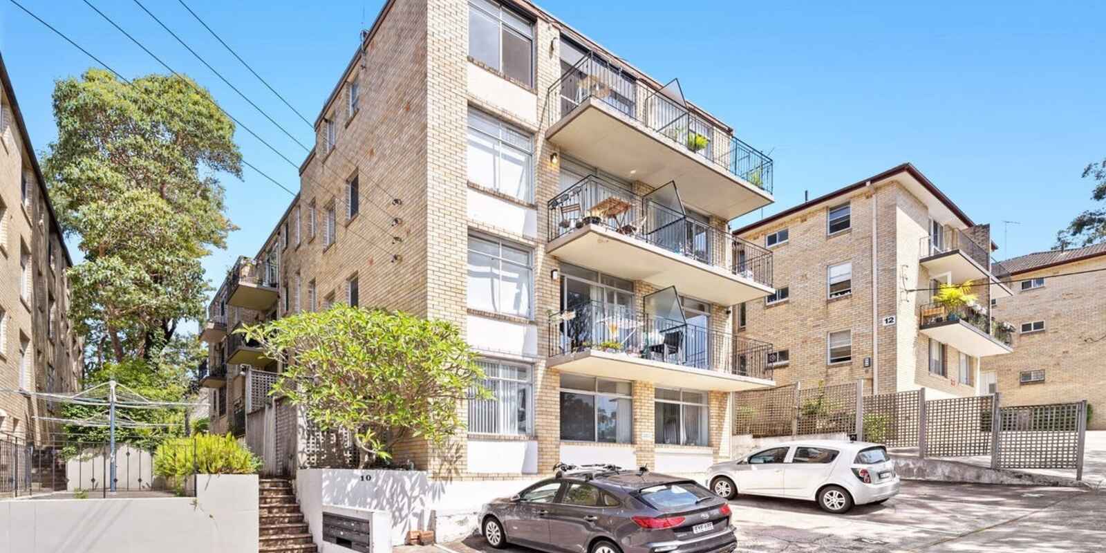 13/10 Avona Avenue Glebe